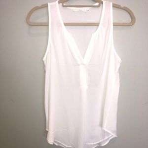 Women’s cream flowy tank